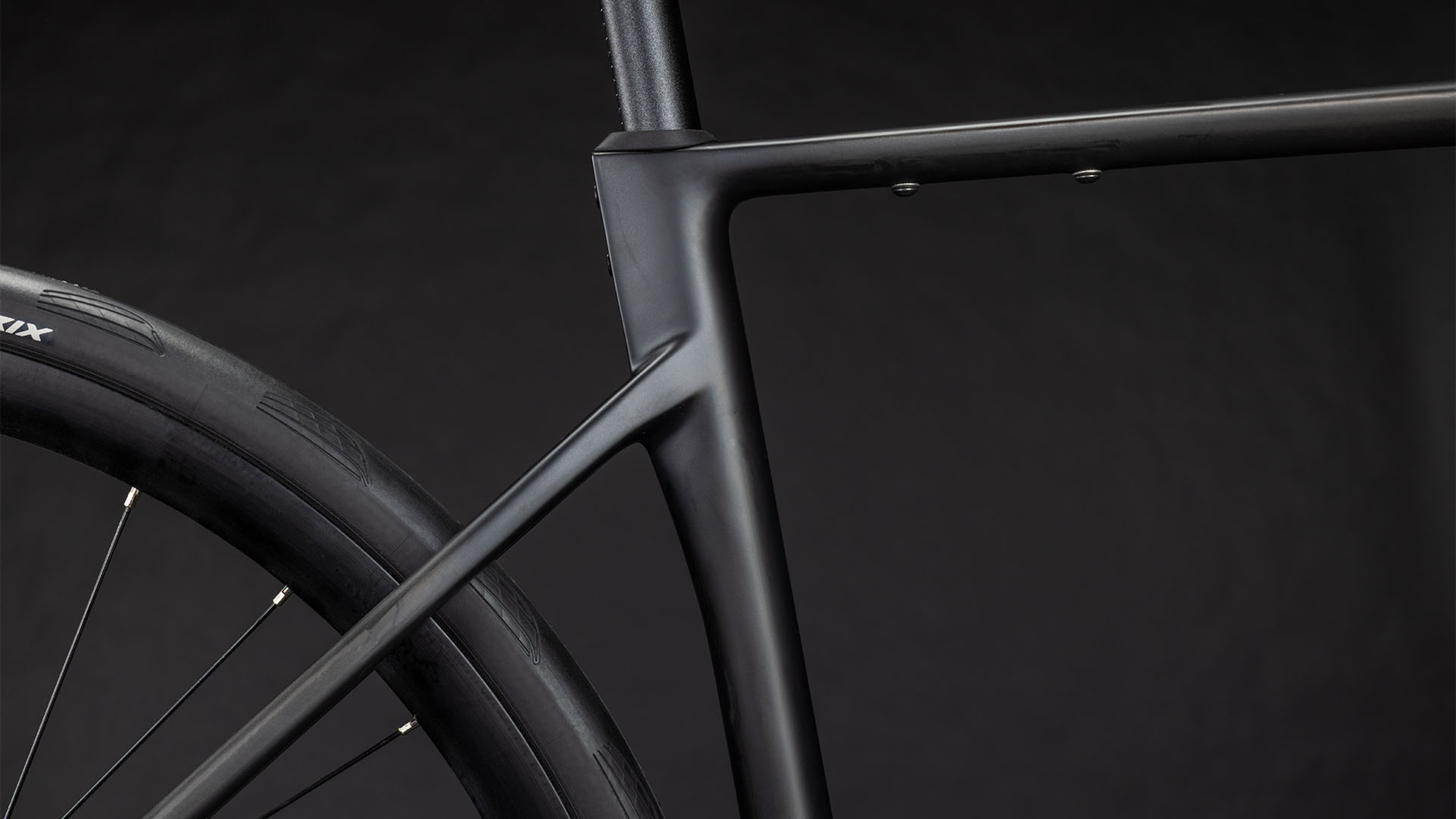 Cube Attain C:62 Race blackline (2026)